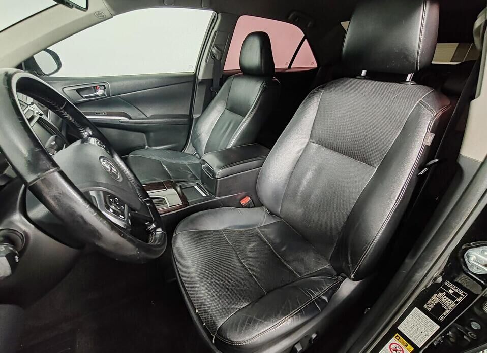 Toyota Camry, VII (XV50) Рестайлинг 2.5 AT (181 л.с.)