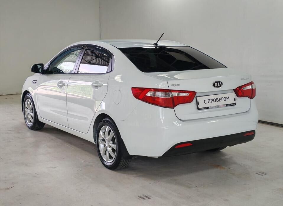 Kia Rio 5-speed 1.6 MT (123 л.с.)