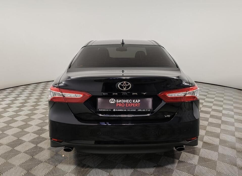 Toyota Camry, VIII (XV70) 3.5 AT (249 л.с.)
