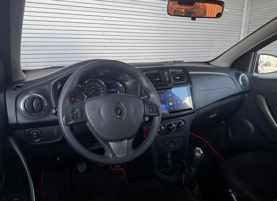 Renault Sandero, II Рестайлинг Stepway 1.6 MT (113 л.с.)