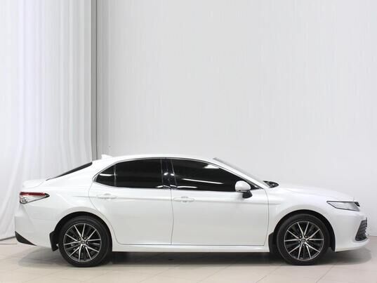Toyota Camry, VIII (XV70) Рестайлинг, 2022 г., 80 317 км