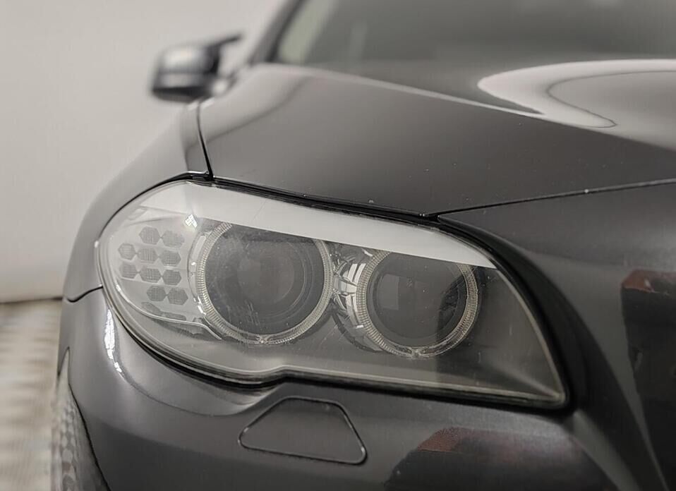 BMW 5 серии 528i 3.0 AT (258 л.с.) 4WD