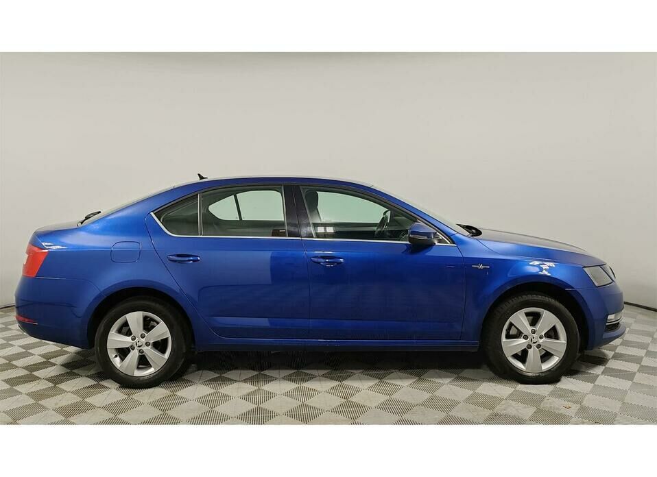 Skoda Octavia 1.6 AT (110 л.с.)