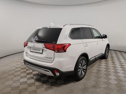 Mitsubishi Outlander, 2019 г., 111 228 км