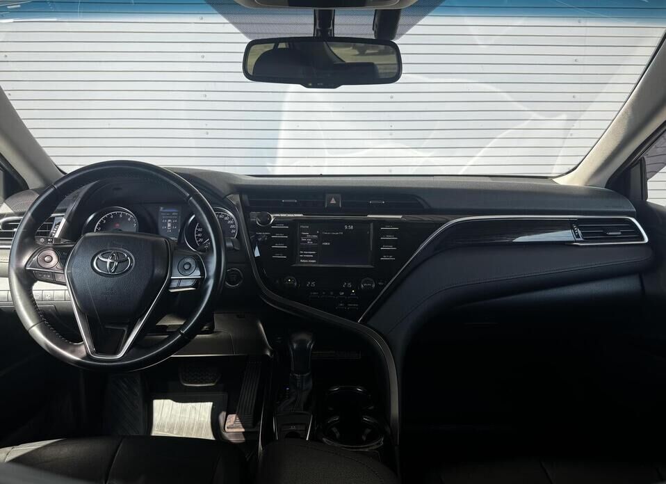 Toyota Camry, VIII (XV70) 2.5 AT (181 л.с.)