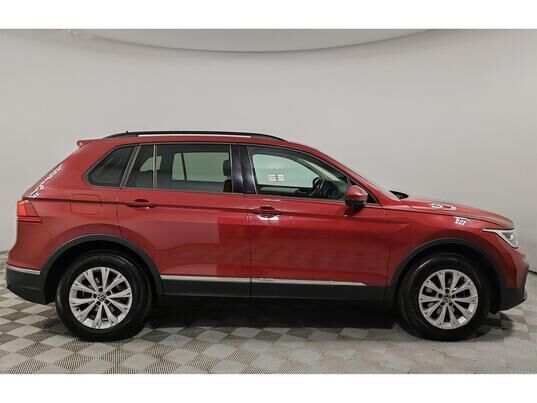 Volkswagen Tiguan, 2021 г., 141 314 км