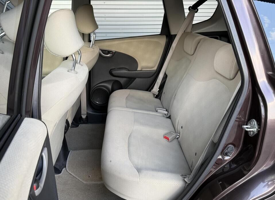 Honda Fit, II 1.3 CVT (99 л.с.)