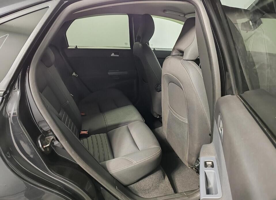 Volvo S40 1.6 MT (100 л.с.)