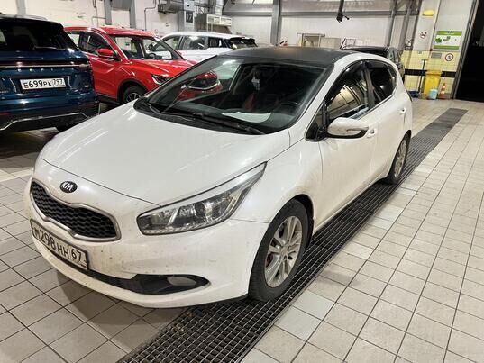 Kia Ceed, II, 2014 г., 217 238 км