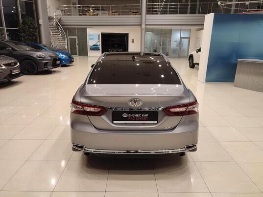 Toyota Camry, 2023&nbsp;г., 56&nbsp;046&nbsp;км