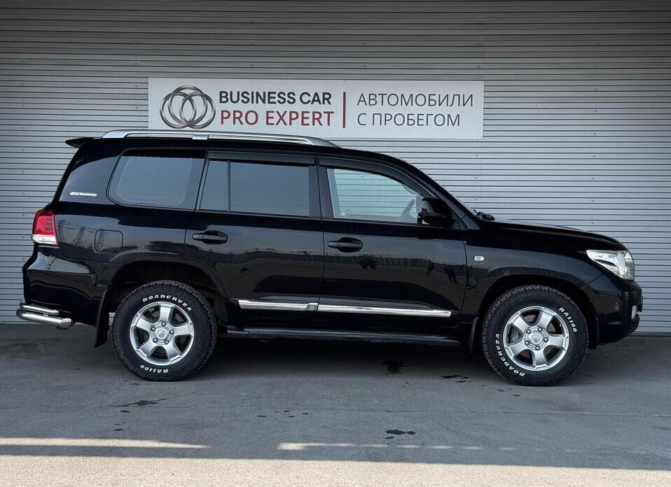 Toyota Land Cruiser, 200 Series 4.5d AT (235 л.с.) 4WD
