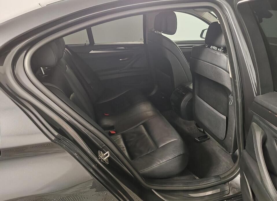 BMW 5 серии 528i 3.0 AT (258 л.с.) 4WD