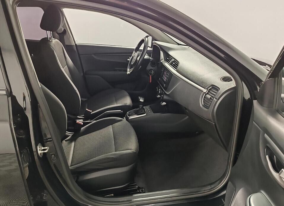Kia Rio, IV Рестайлинг X 1.6 AT (123 л.с.)