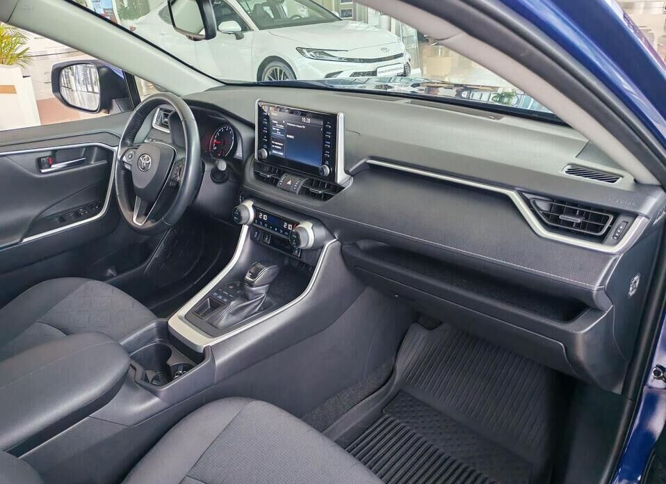 Toyota RAV4, V (XA50) 2.0 CVT (149 л.с.) 4WD