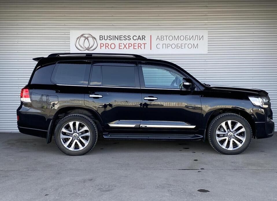 Toyota Land Cruiser, 200 Series Рестайлинг 2 4.5d AT (249 л.с.) 4WD