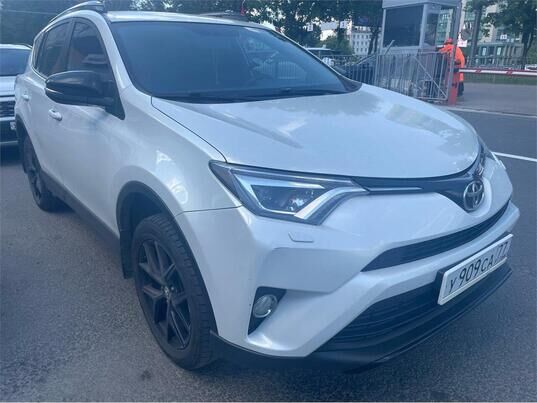 Toyota RAV4, 2019&nbsp;г., 129&nbsp;176&nbsp;км