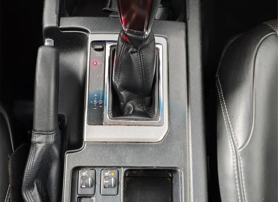 Toyota Land Cruiser Prado, 150 Series Рестайлинг 1 3.0d AT (173 л.с.) 4WD