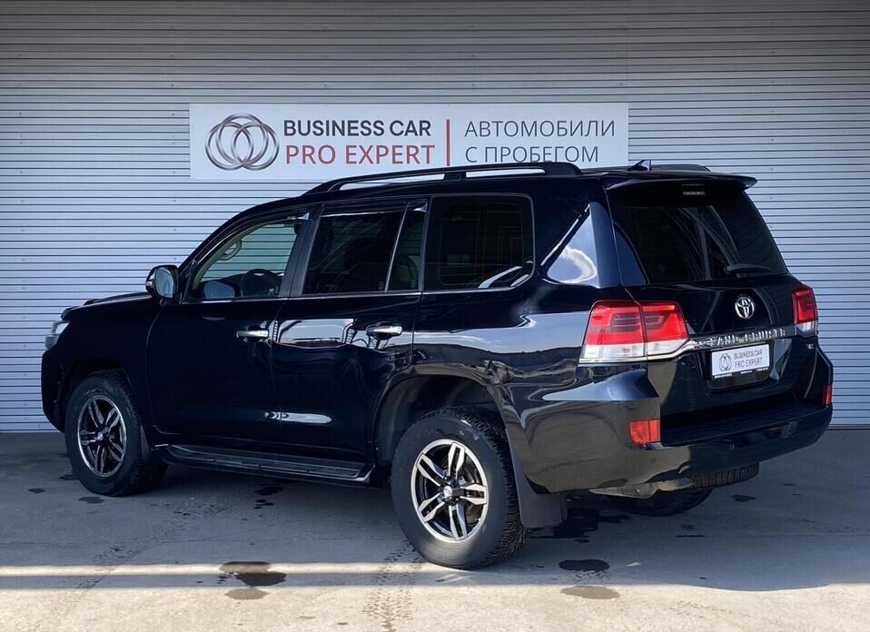 Toyota Land Cruiser, 200 Series Рестайлинг 2 4.5d AT (249 л.с.) 4WD
