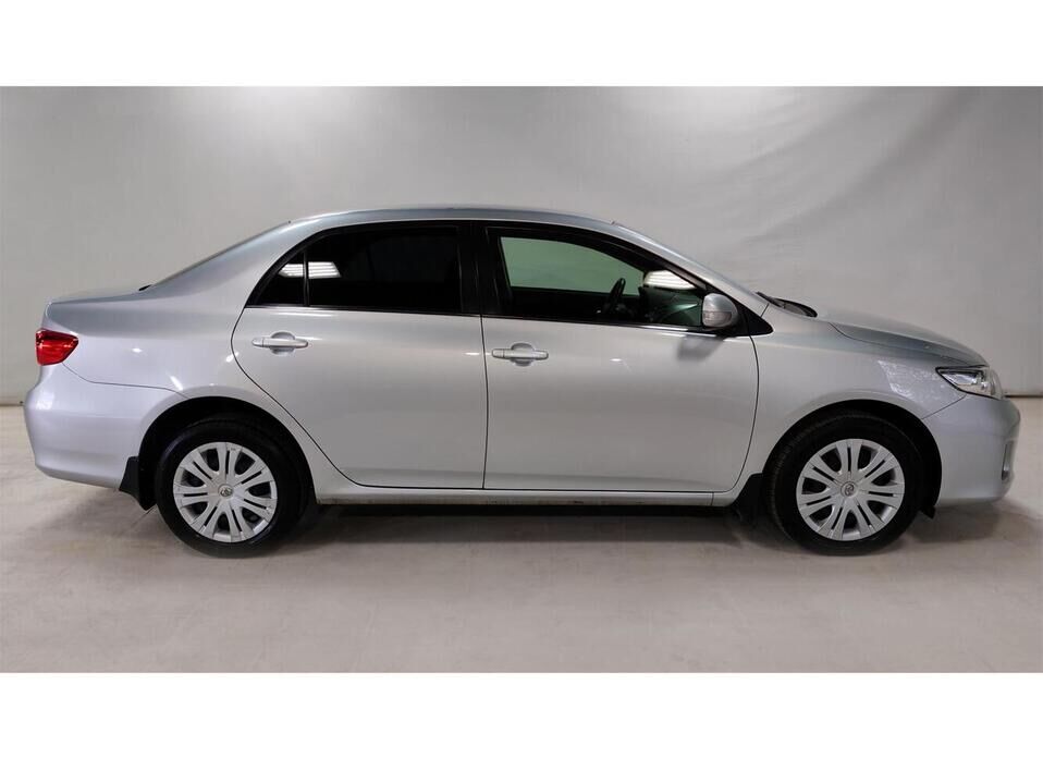 Toyota Corolla, X (E140, E150) Рестайлинг 1.6 AT (124 л.с.)