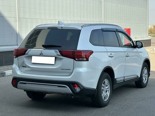 Mitsubishi Outlander, 2018 г., 220 215 км