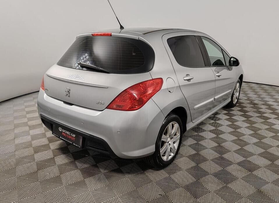 Peugeot 308, I Рестайлинг 1.6 AT (120 л.с.)