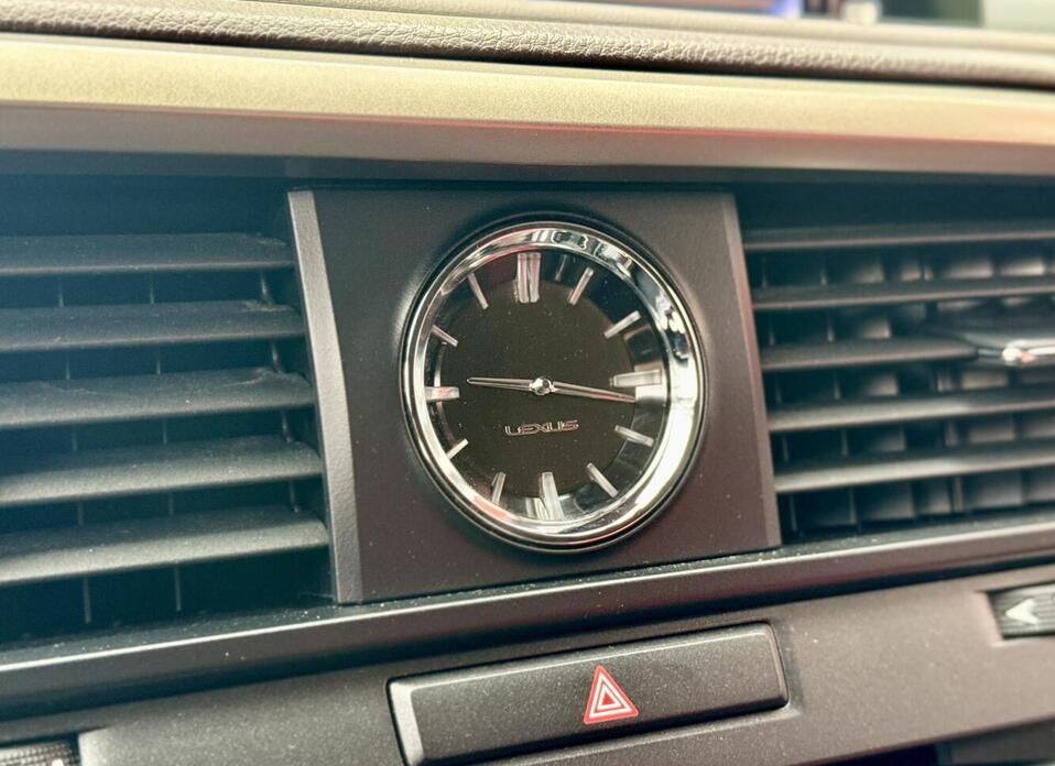 Lexus RX, IV Рестайлинг 300 2.0 AT (238 л.с.) 4WD