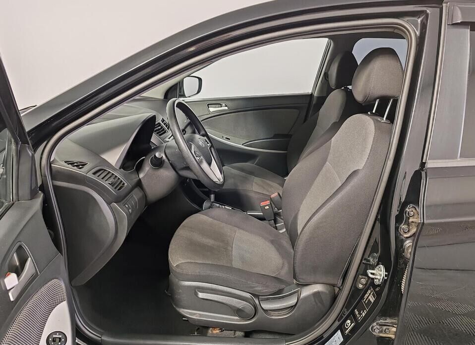 Hyundai Solaris, I 1.4 AT (107 л.с.)