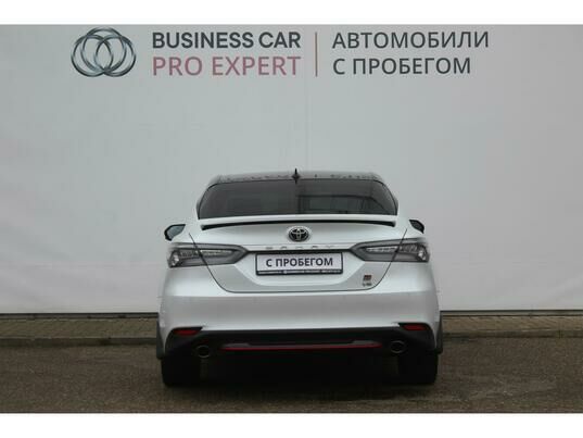 Toyota Camry, 2022 г., 77 101 км