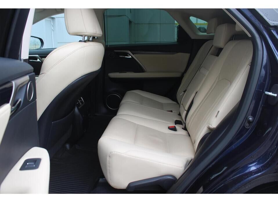 Lexus RX, IV Рестайлинг 300 2.0 AT (238 л.с.) 4WD