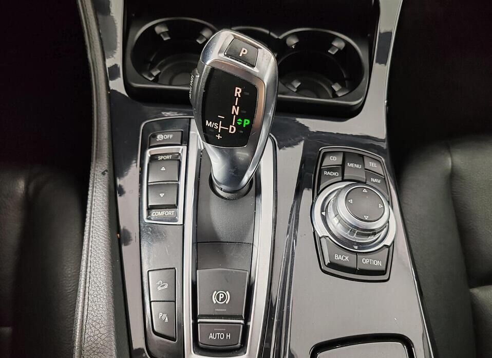 BMW 5 серии 528i 3.0 AT (258 л.с.) 4WD