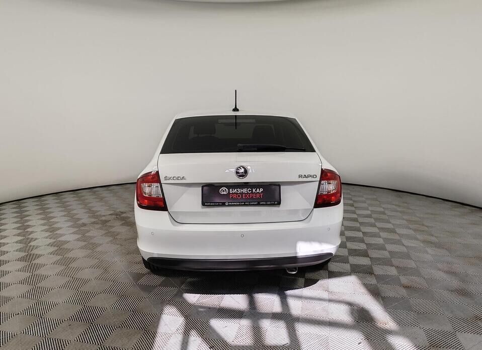Skoda Rapid, I Рестайлинг 1.6 AT (110 л.с.)