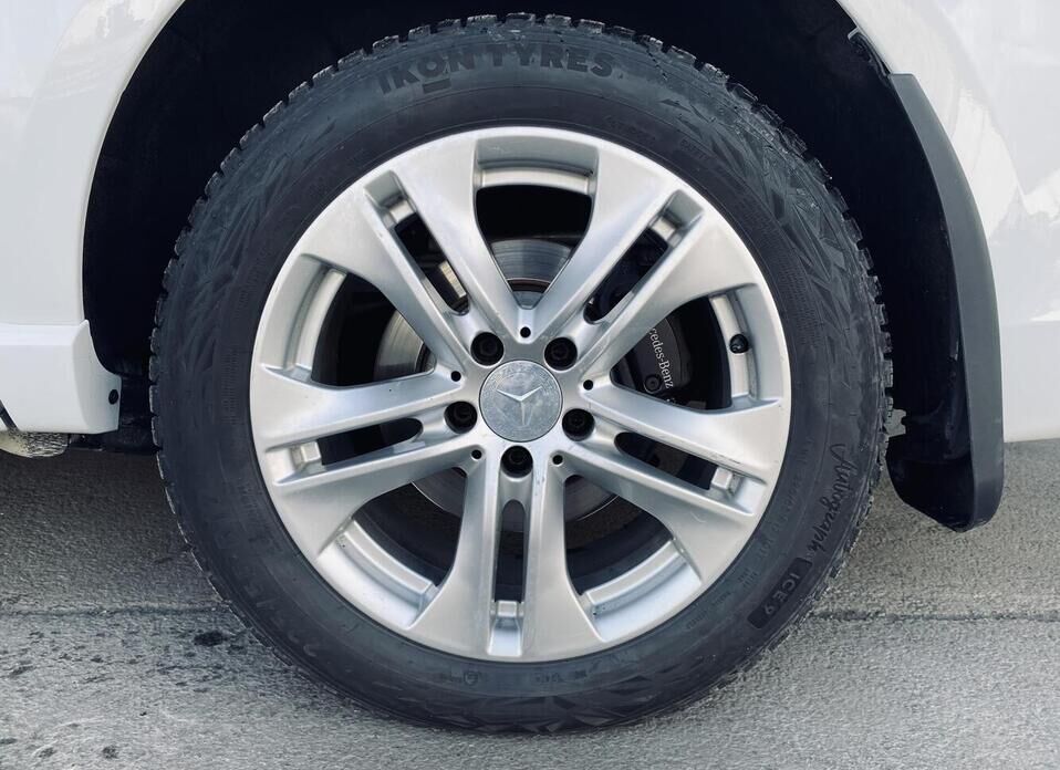 Mercedes-Benz V-Класс, III (W447) Рестайлинг 300 d длинный 2.0d AT (239 л.с.) 4WD