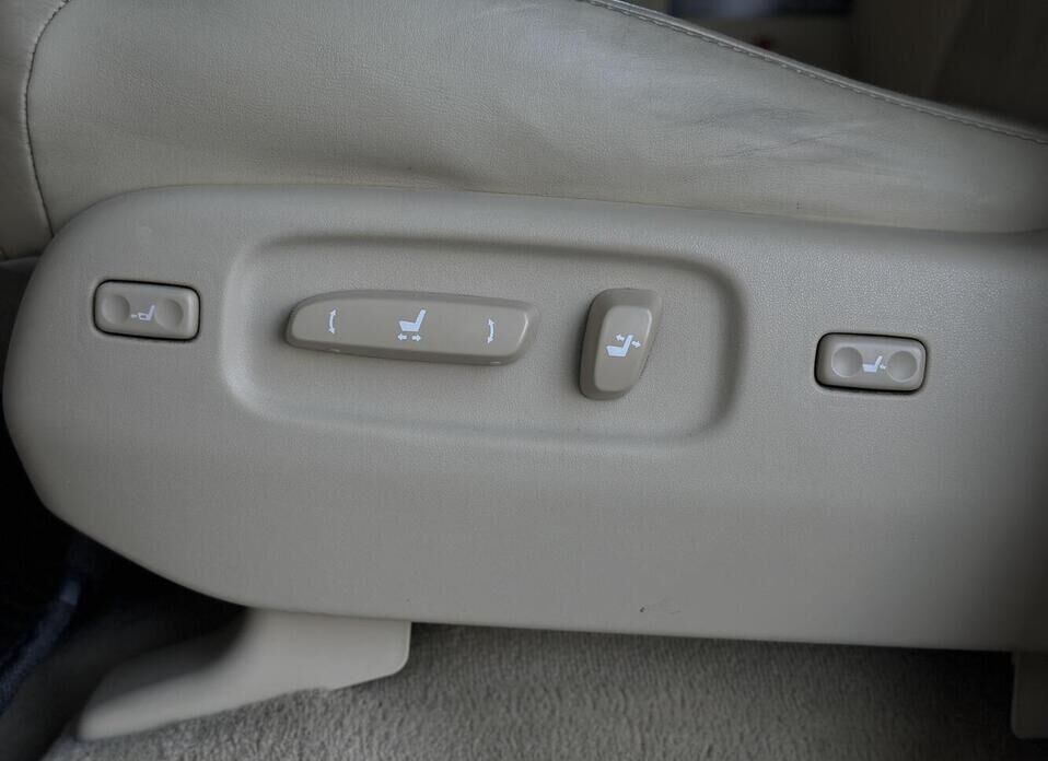 Lexus LX, III Рестайлинг 570 5.7 AT (367 л.с.) 4WD