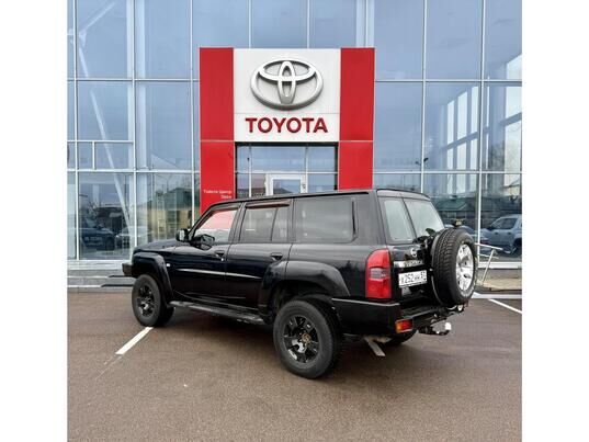 Nissan Patrol, 2006 г., 243 906 км