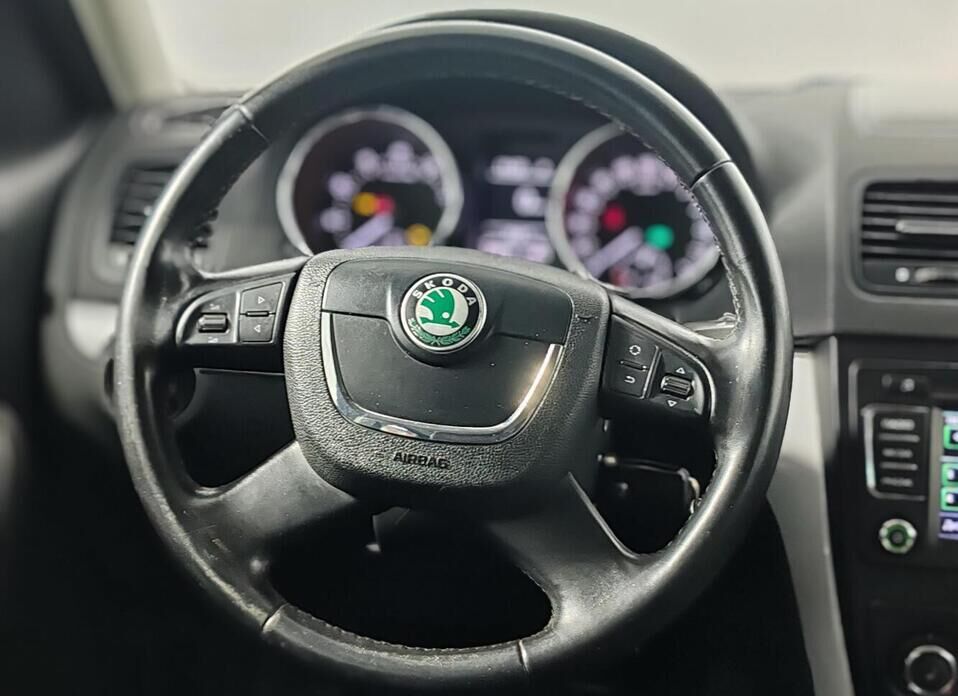 Skoda Yeti, I 1.8 AMT (152 л.с.) 4WD