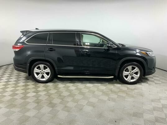 Toyota Highlander, 2017 г., 70 109 км