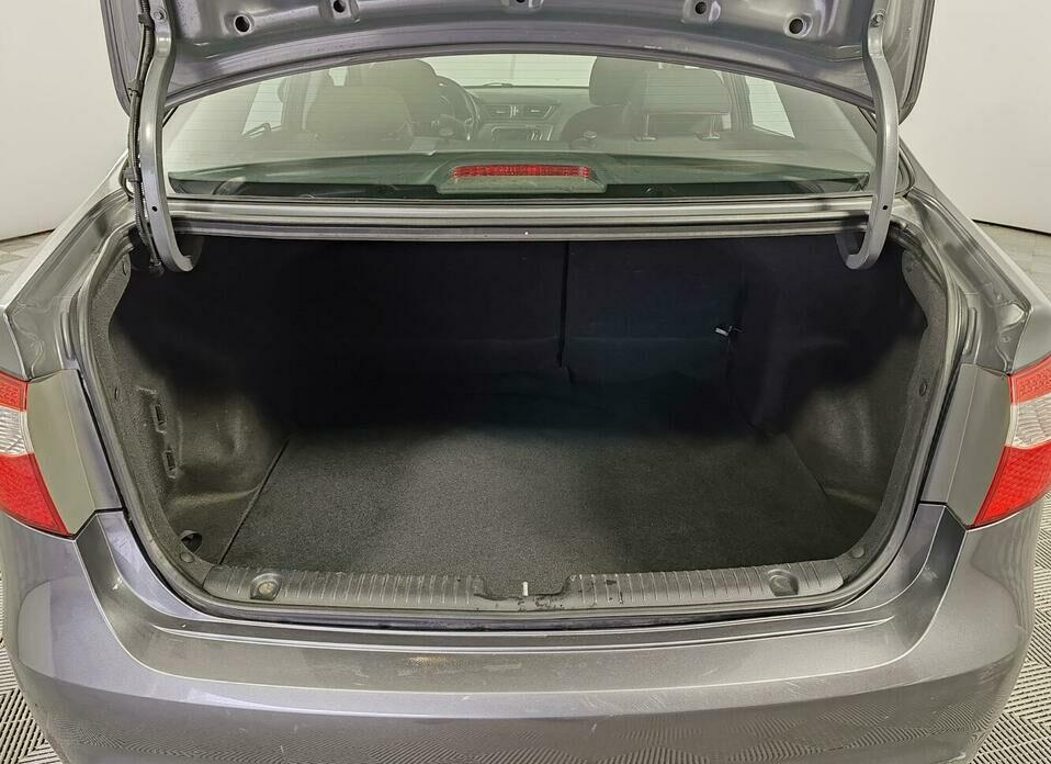 Kia Rio 5-speed 1.6 MT (123 л.с.)