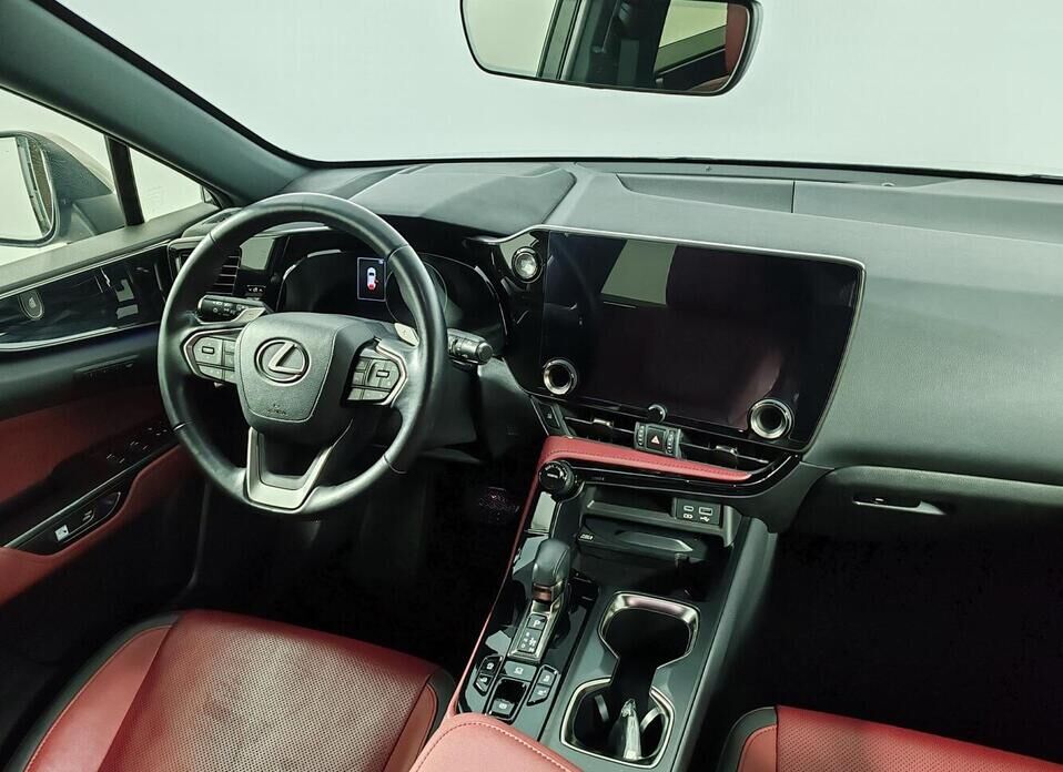 Lexus NX, II 250 2.5 AT (199 л.с.) 4WD