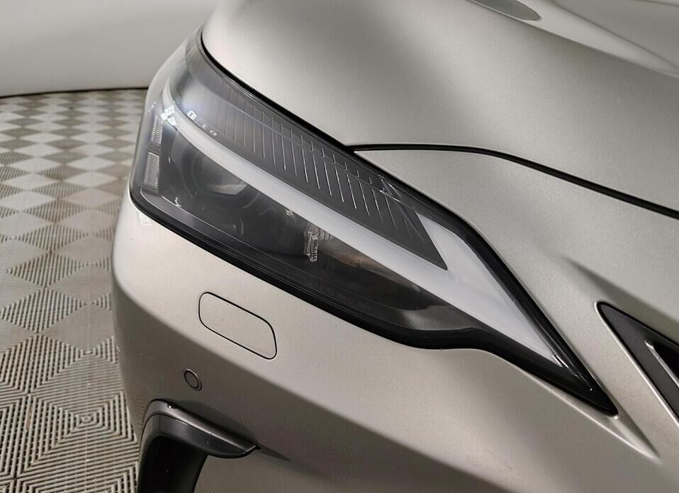 Lexus NX, II 250 2.5 AT (199 л.с.) 4WD