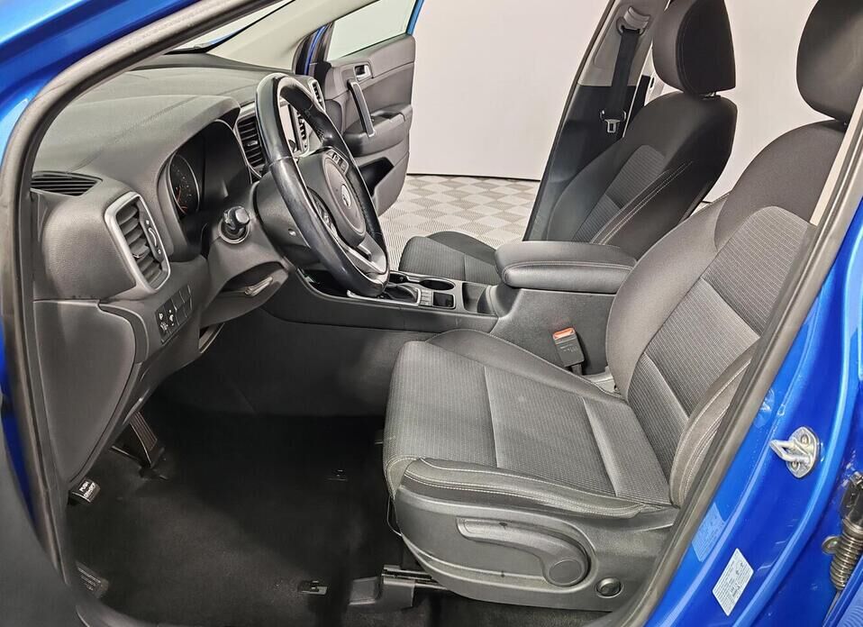 Kia Sportage, IV Рестайлинг 2.0 AT (150 л.с.)