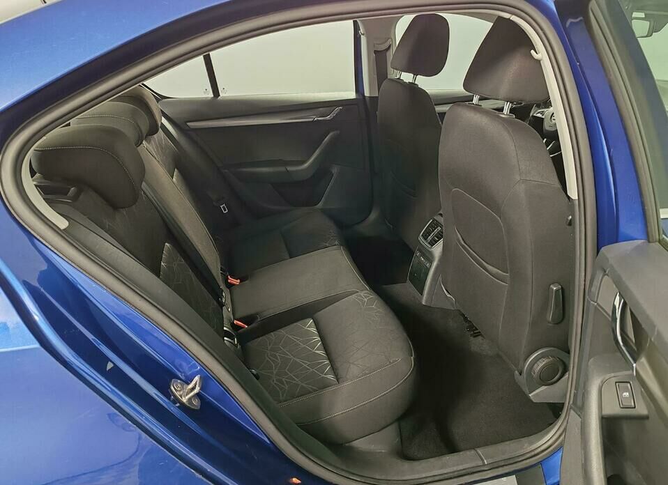 Skoda Octavia 1.6 AT (110 л.с.)
