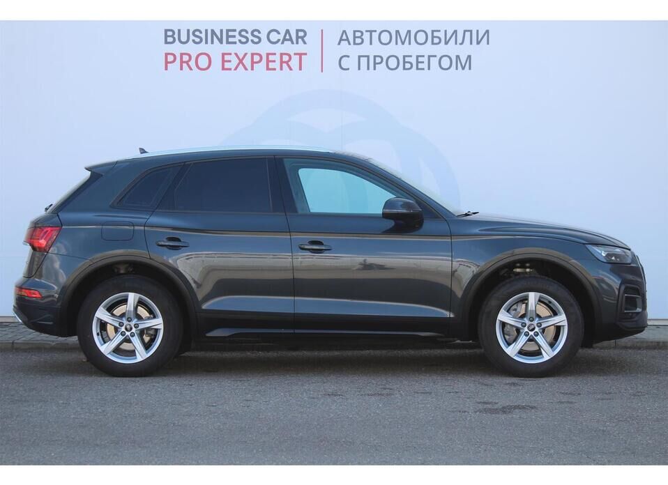Audi Q5, II (FY) Рестайлинг 45 TFSI 2.0 AMT (249 л.с.) 4WD