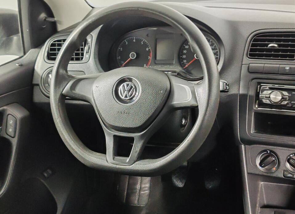 Volkswagen Polo 1.6 MT (110 л.с.)