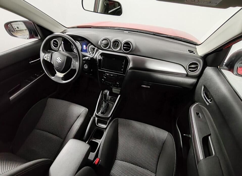 Suzuki Vitara, II Рестайлинг 1.6 AT (117 л.с.)