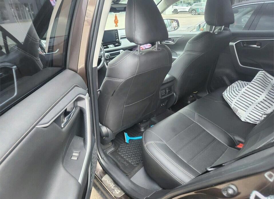 Toyota RAV4, V (XA50) 2.0 CVT (149 л.с.) 4WD