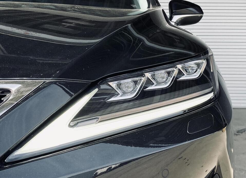 Lexus RX, IV Рестайлинг 300 2.0 AT (238 л.с.) 4WD