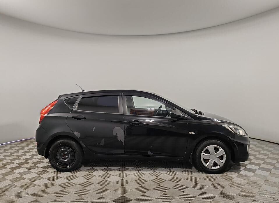 Hyundai Solaris, I 1.4 AT (107 л.с.)