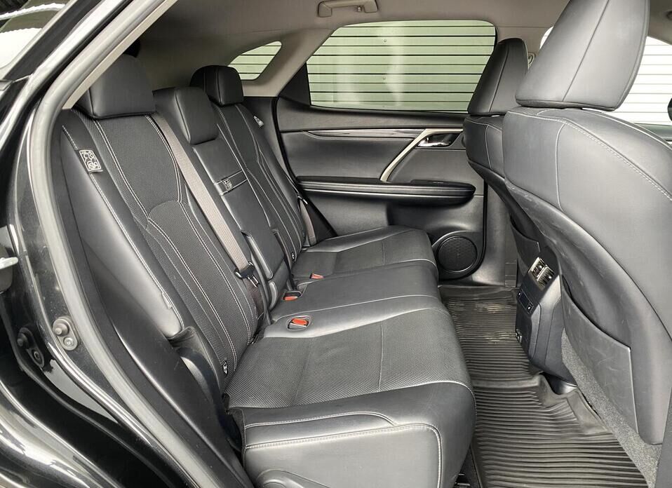 Lexus RX, IV Рестайлинг 300 2.0 AT (238 л.с.) 4WD