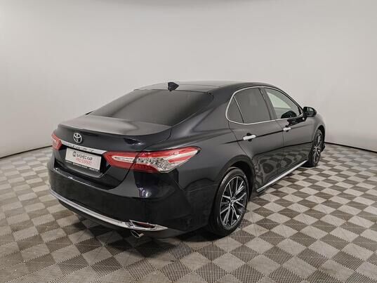 Toyota Camry, 2023 г., 30 751 км