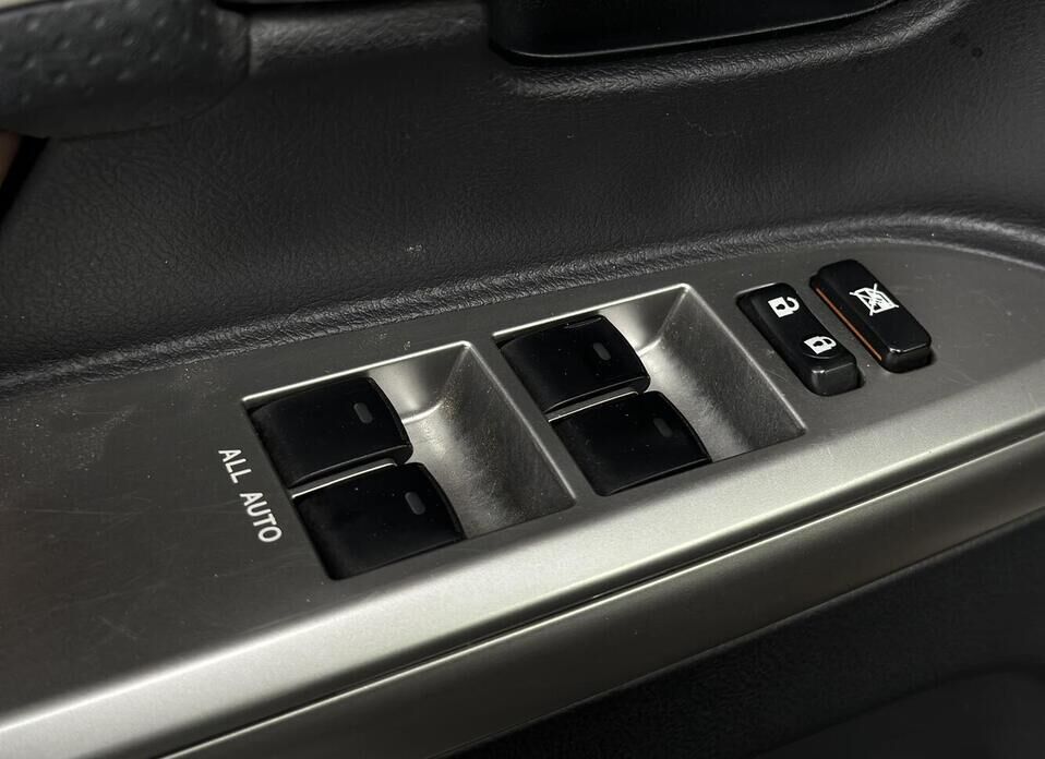 Toyota Land Cruiser, 200 Series Рестайлинг 1 4.5d AT (235 л.с.) 4WD